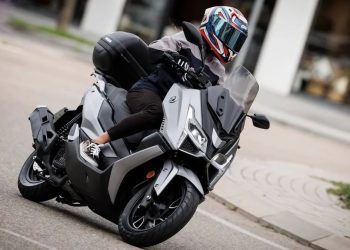 Nuevas reglas para motociclistas en Monterrey.