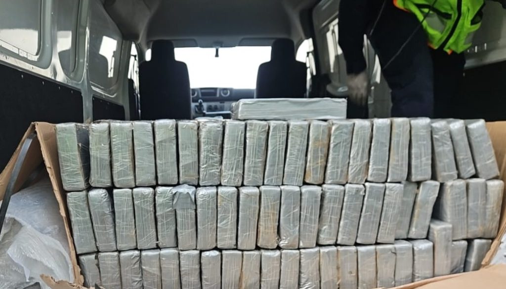 operativo-en-aicm-270-kilos-de-cocaína
