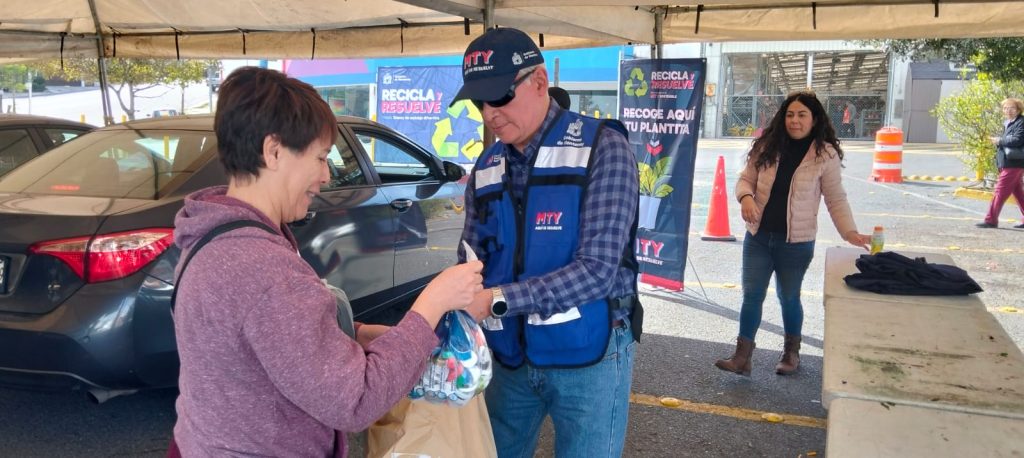 Recicla-y-Resuelve-economía-circular-drive-thru-Monterrey-residuos-reciclables
