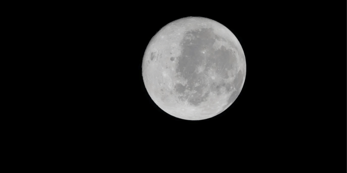 el lado oscuro de la luna visto por primera vez por el ser humano