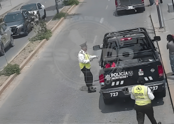 Policía auxilia a menor en Monterrey y permite agilizar un traslado urgente al hospital