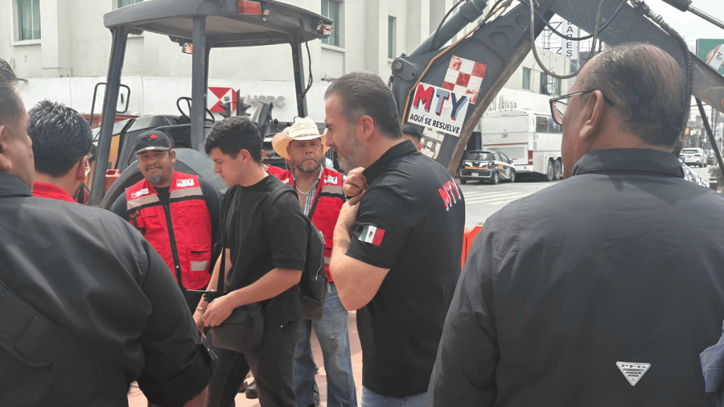  tráfico en el centro se reduce el embotellamiento en el Arco de la Independencia 
