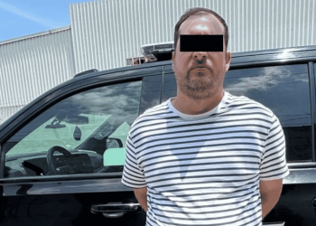 conductor detenido por robo de vehículo en Monterrey