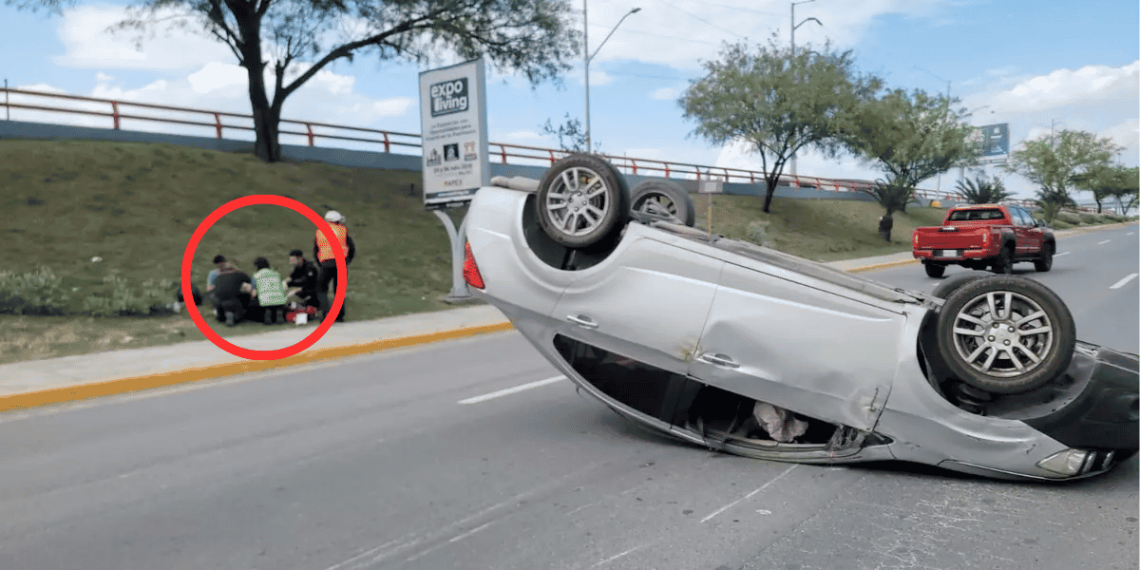 conductor volcó su vehículo en la avenida Miguel de la Madrid